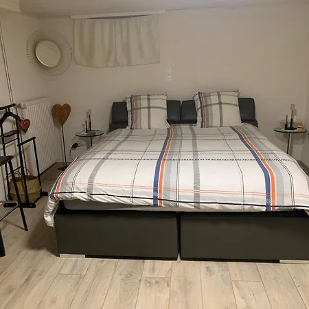 Le Repos Des Escargots - Classe 1 A 6 Personnes Avec Jardin Ombrage Et Amenage Apartment