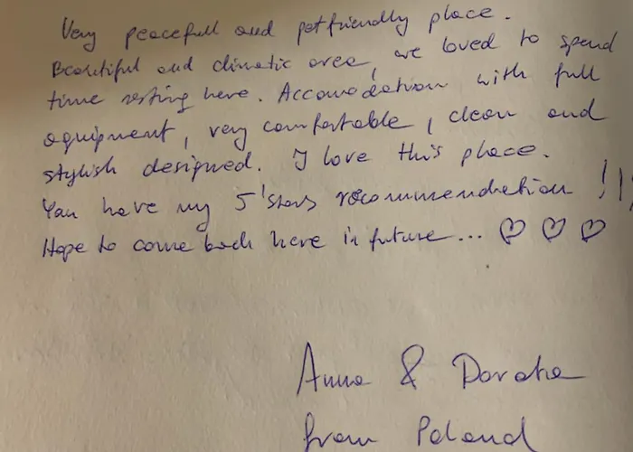 Apartment Le Repos Des Escargots - 3 Etoiles - Label Qualidog - 1 A 6 Personnes Avec Jardin Ombrage Et Amenage